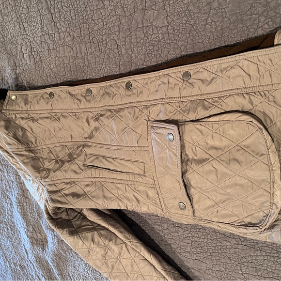 Barbour Beadnell quilted jacket - stone color. Size US 14 - Picture 8 of 11